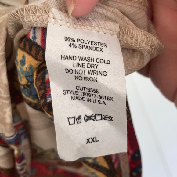 Beautiful paisley top - Picture 3 of 5